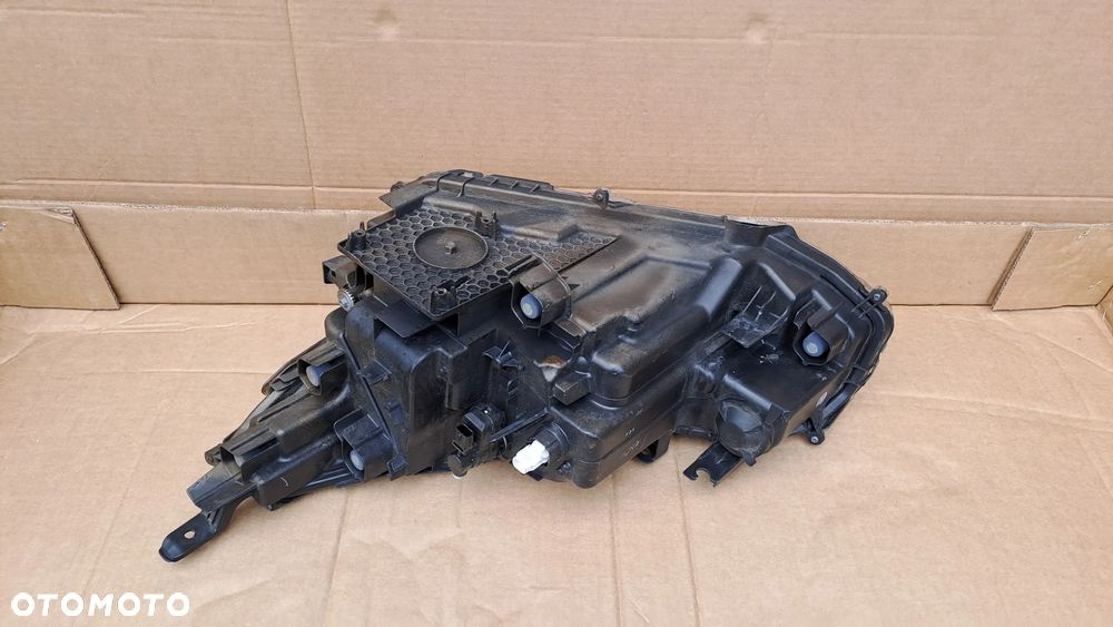 TOYOTA YARIS CROSS PRAWA LAMPA FULL LED KOITO 0D-312 - 6