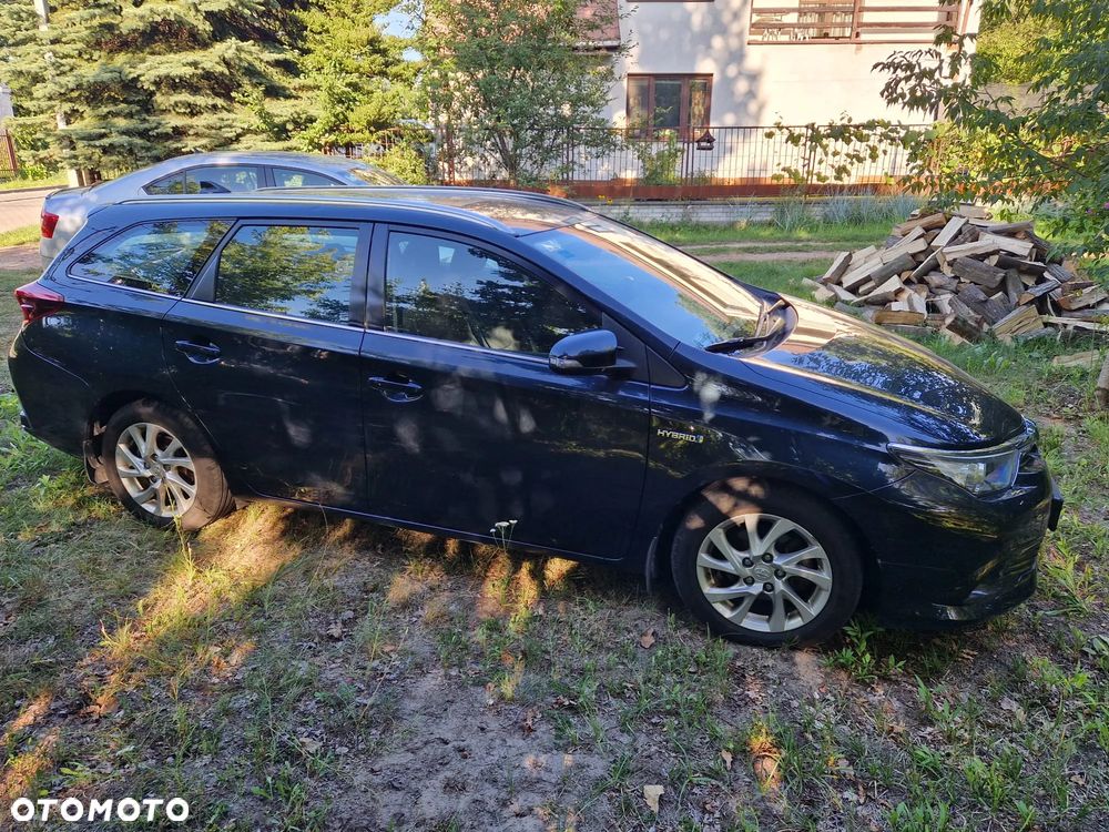 Toyota Auris Hybrid 135 Comfort - 4