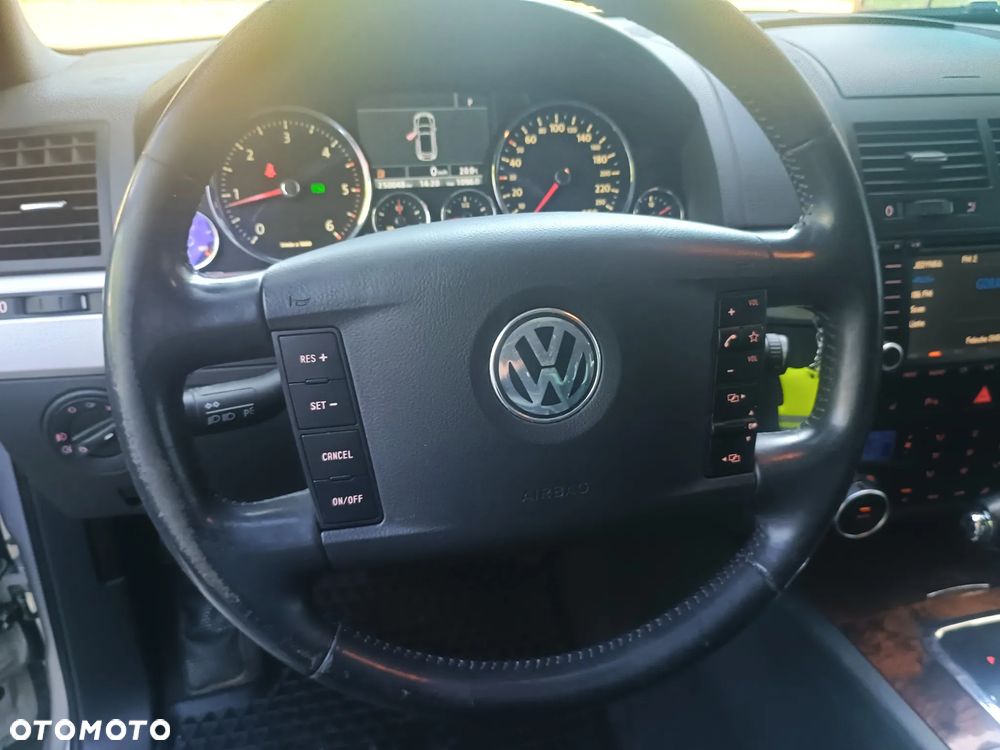 Volkswagen Touareg 3.0 V6 TDI DPF Automatik Exclusive Edition - 21