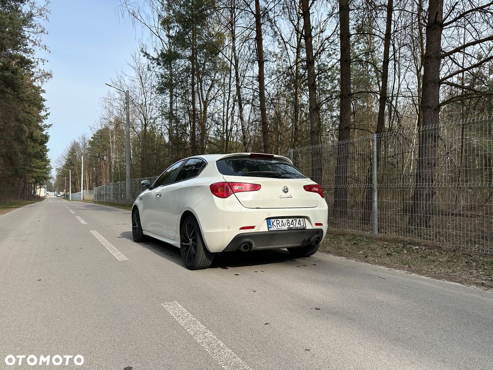 Alfa Romeo Giulietta 2.0 JTDM 16V Turismo - 5