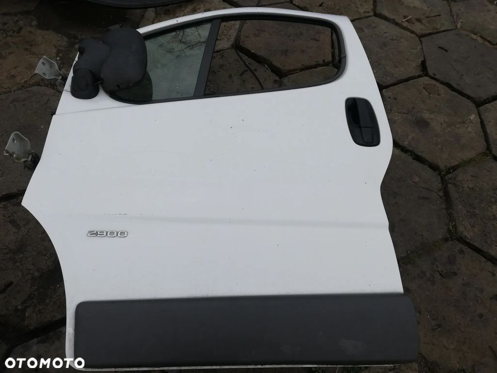 DRZWI LEWY PRZÓD OPEL VIVARO