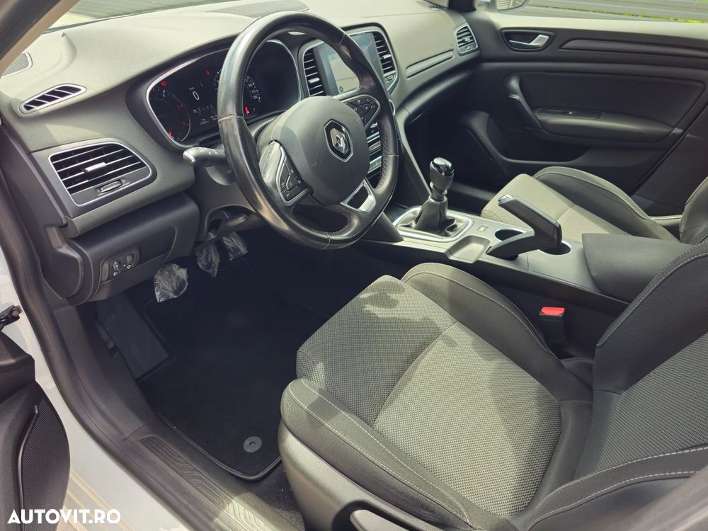 Renault Megane BLUE dCi Intens - 11