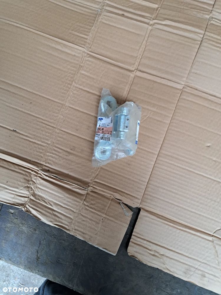 Zawias Drzwi Tył Tylnych Ford Transit Courier od 2014 2015 2016 2556108 ET76-A42982-AG - 1