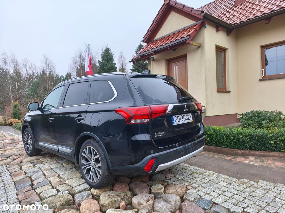 Mitsubishi Outlander 2.0 Instyle + 4WD CVT - 2