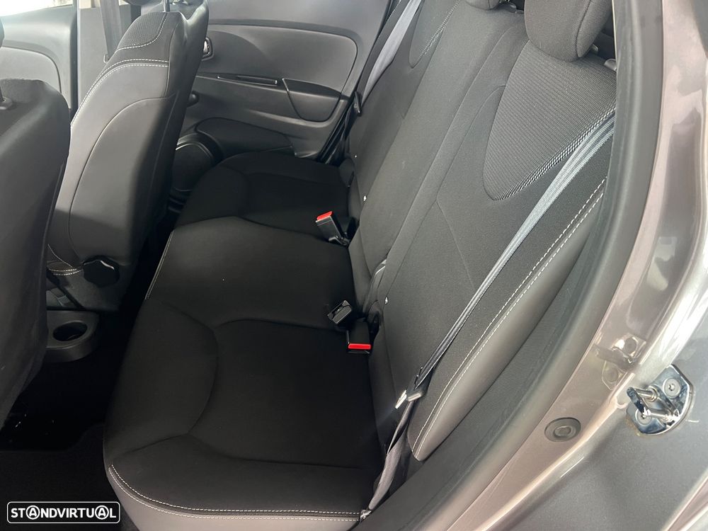 Renault Clio dCi 90 Dynamique - 28