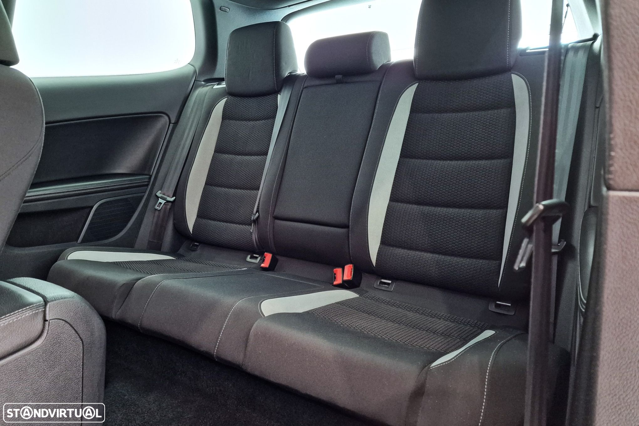 VW Golf 2.0 TSi R20 DSG - 9