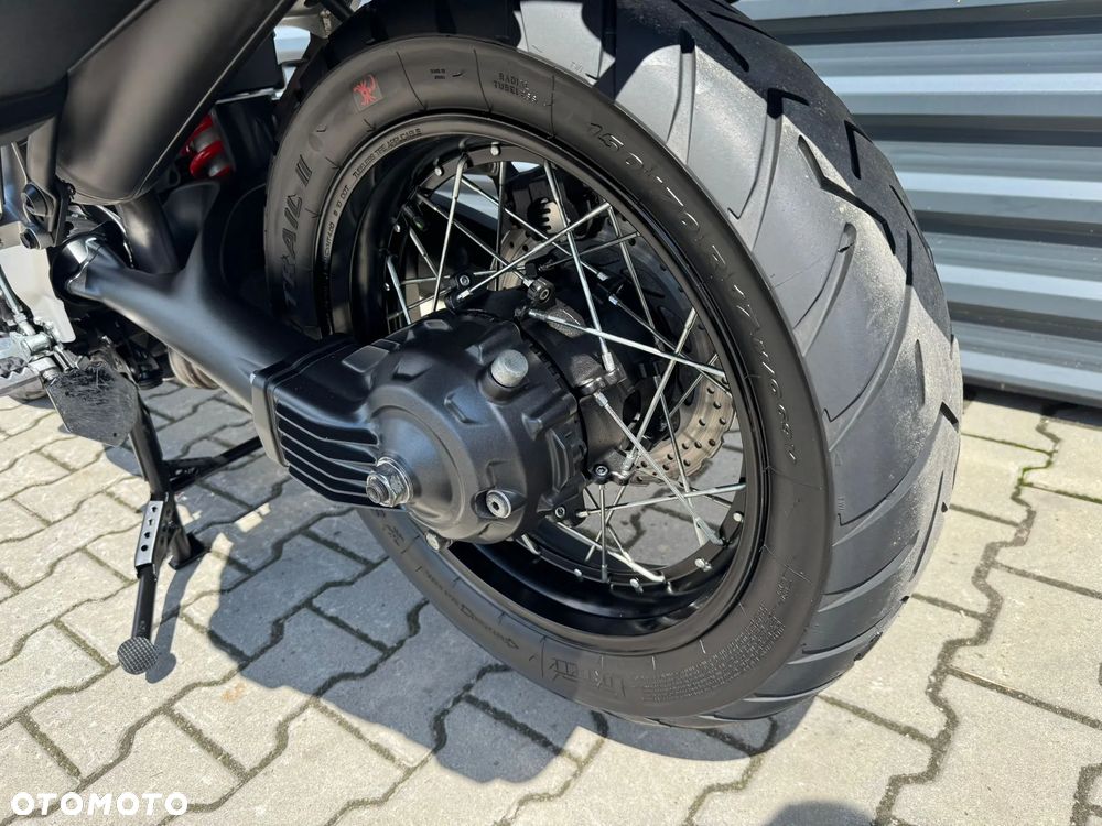 Yamaha Super Tenere - 13