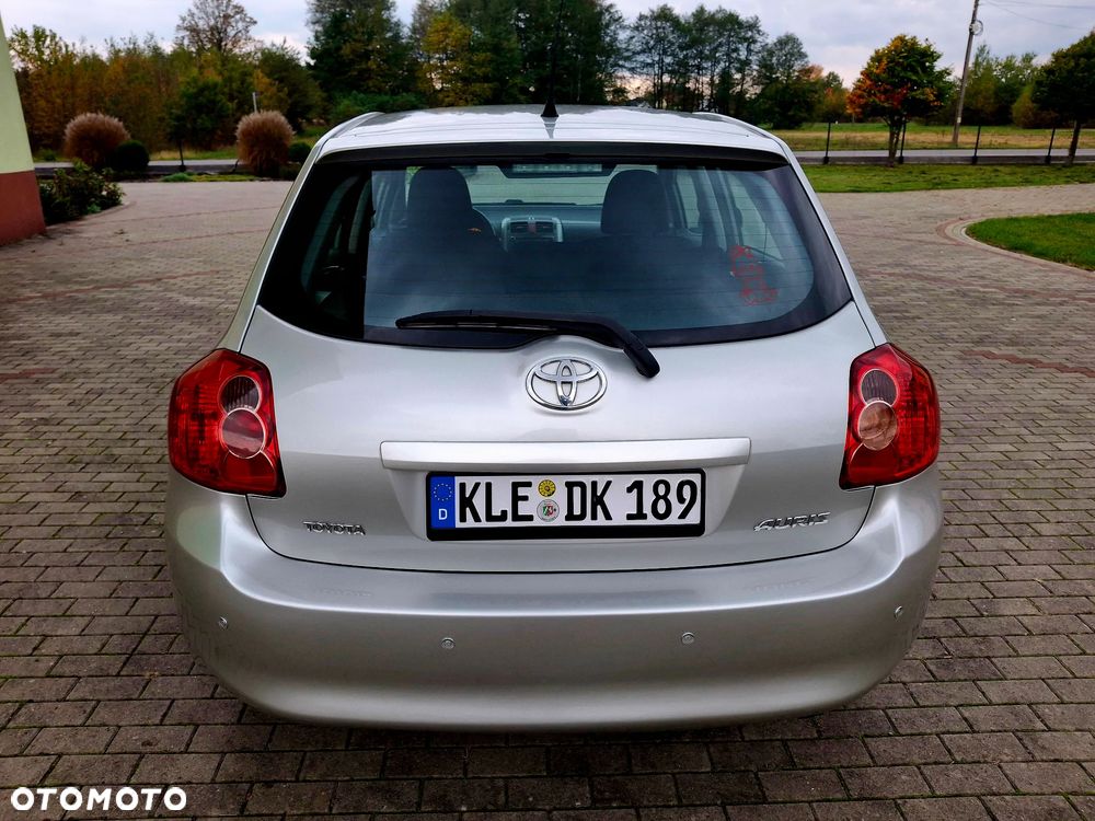 Toyota Auris 1.6 VVT-i Team - 16