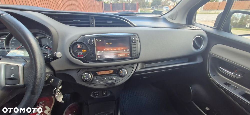 Toyota Yaris 1.33 Premium EU6 - 25