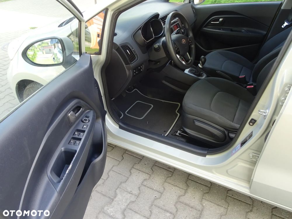 Kia Rio 1.1 crdi L - 14