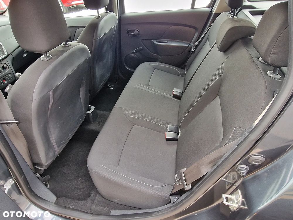 Dacia Logan SCe 75 Essential - 10