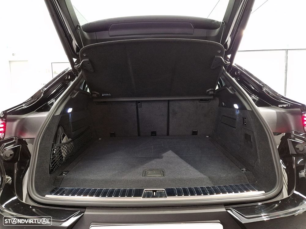 Porsche Cayenne Coupé E-Hybrid - 8