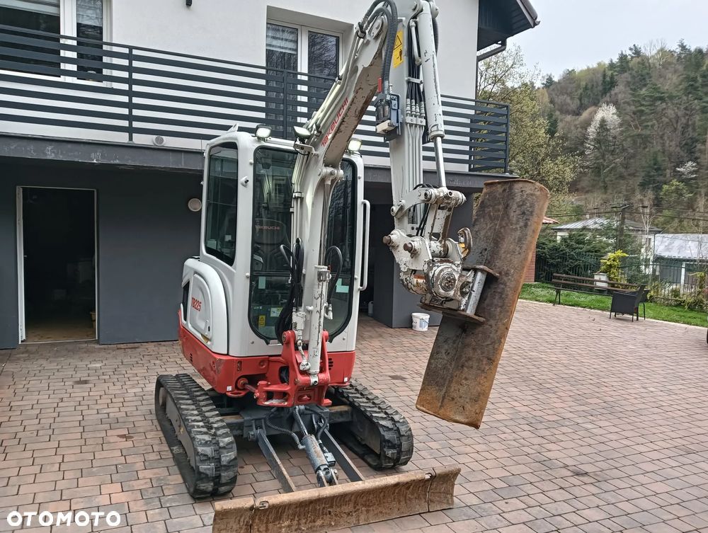 Takeuchi TB225 | Powertilt | Hydrauliczne Szybkozłącze | Rozsuwane Podwozie | 2019 | minikoparka mini koparka gąsienicowa obrotowa - 2