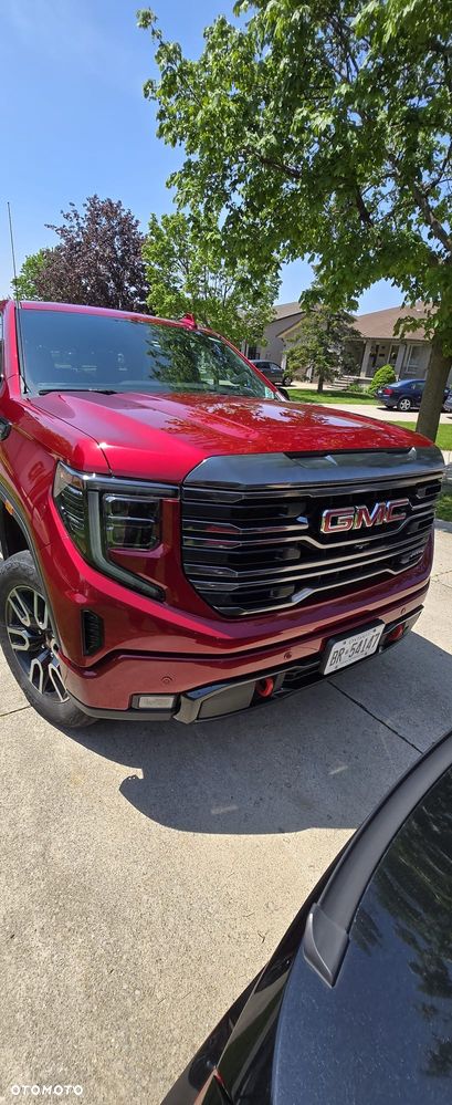 GMC Sierra - 2