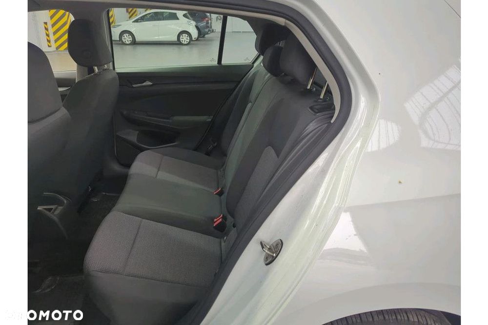 Volkswagen Golf VIII 1.0 TSI - 7