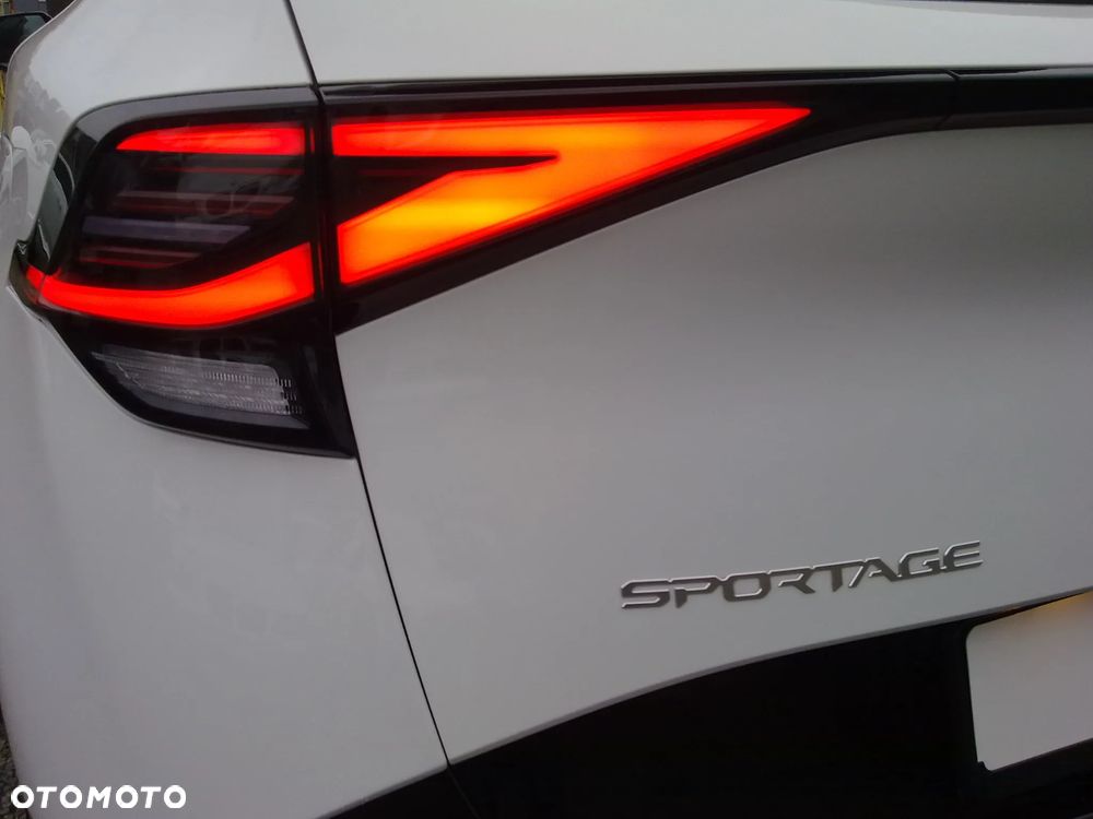 Kia Sportage 1.6 T-GDI 2WD Eco-Dynamics + (48V M-H) DCT GT-Line - 11