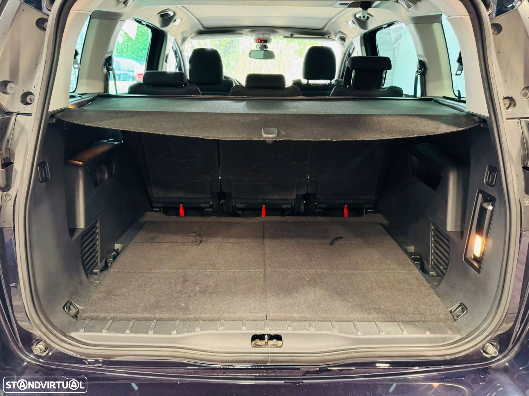 Peugeot 5008 1.6 E-HDi 7L Active 2-Tronic - 23