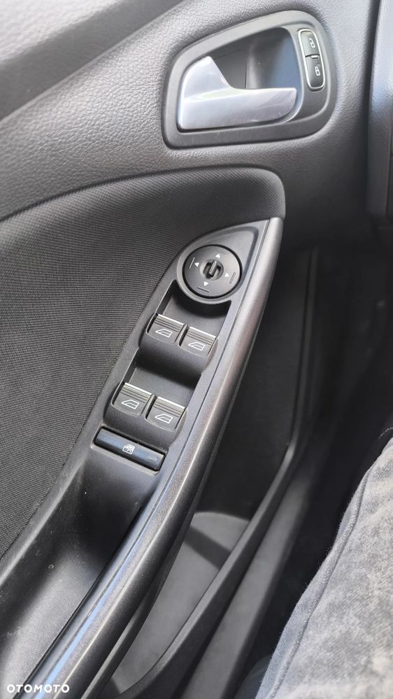 Ford Focus - 12