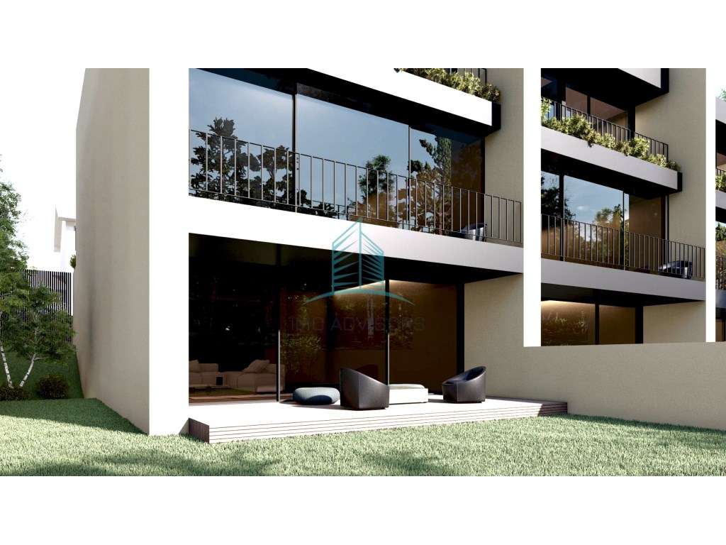 Luxuosa Moradia T3 com 2 frentes em banda com garagem para 2 carros - Grande imagem: 2/16
