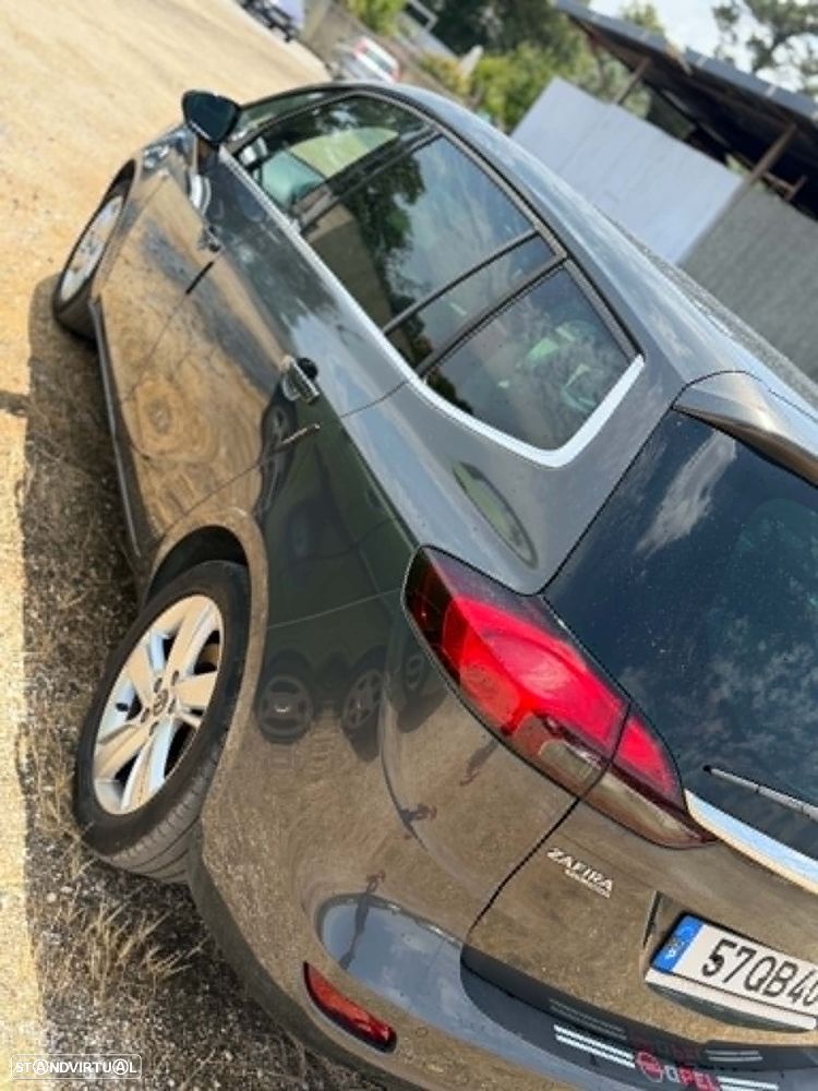 Opel Zafira 1.6 CDTi Executive - 2