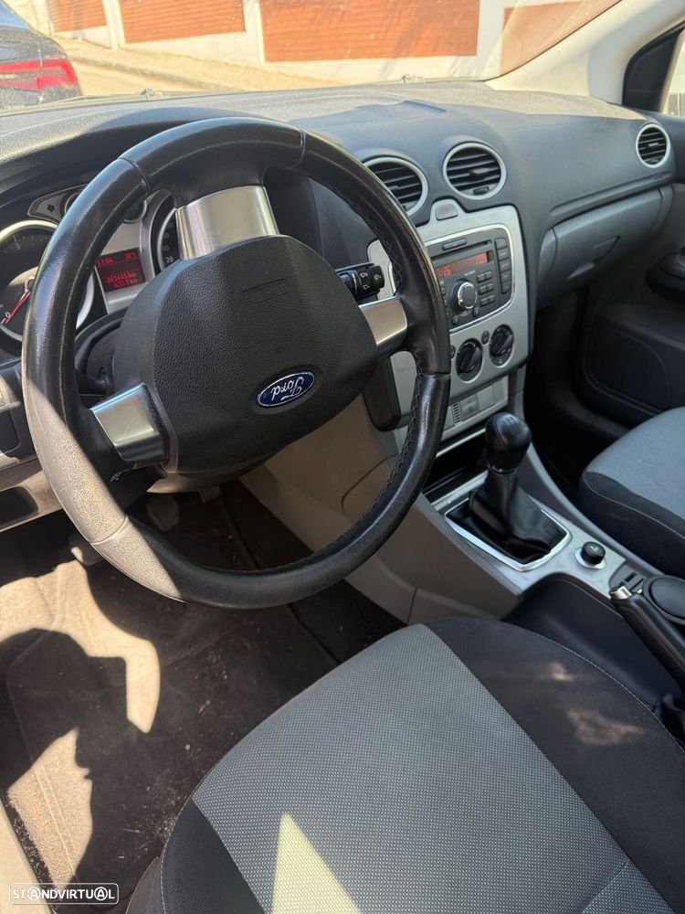 Ford Focus SW 1.6 TDCi Titanium — fotografia 7