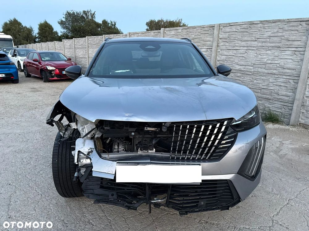 Peugeot 2008 Hybrid 136 e-DSC GT - 23