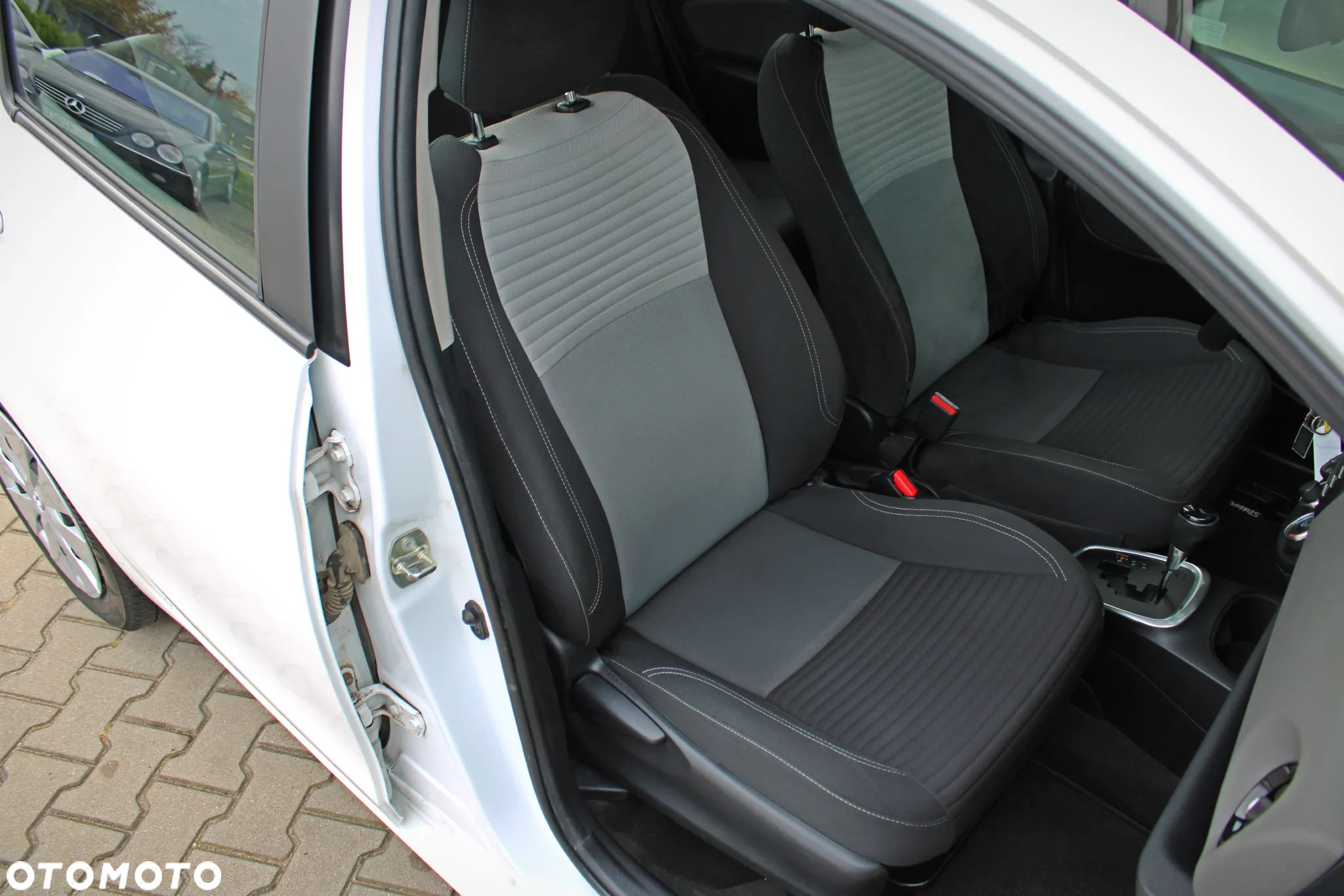 Toyota Yaris 1.5 Premium CVT - 10