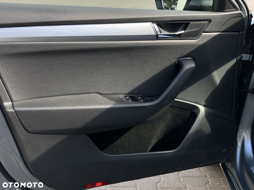 Skoda Superb 2.0 TDI SCR Ambition DSG - 12