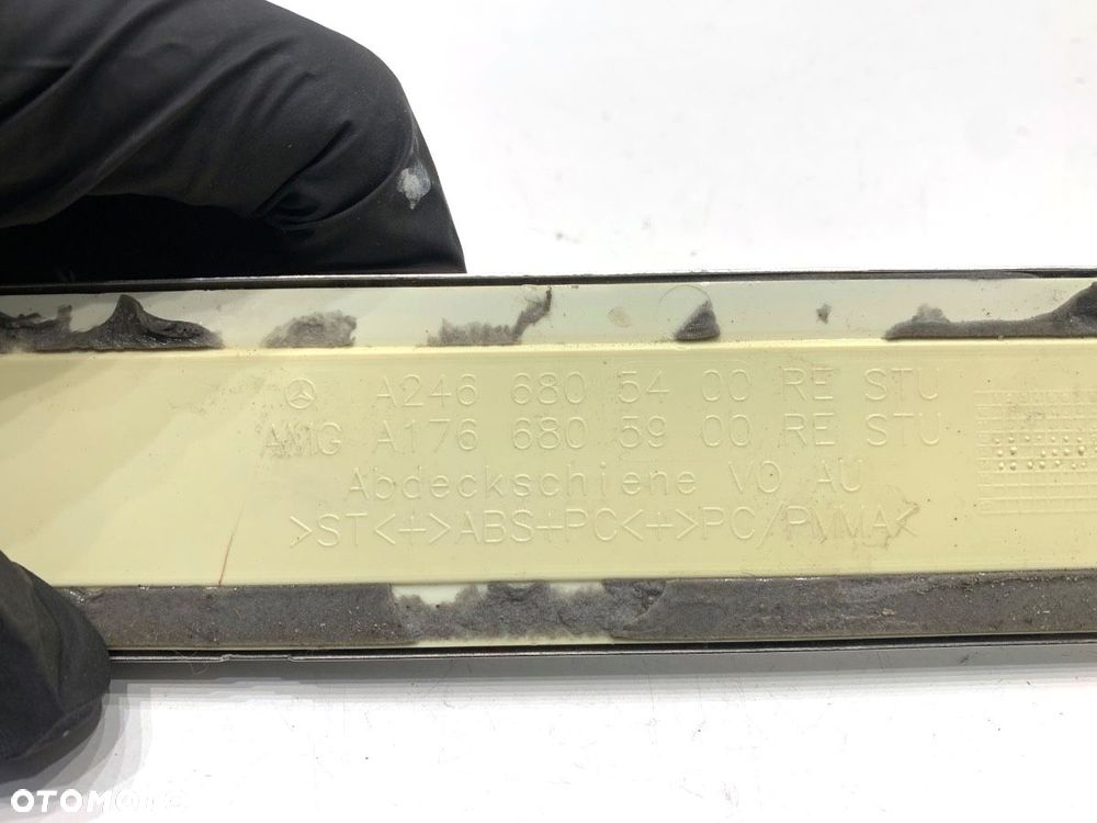 LISTWA NAKŁADKA PROGU PRZÓD PRAWA  MERCEDES-BENZ CLA coupe (C117) 2013 - 2019 CLA 250 4-matic - 4