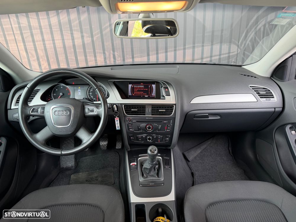 Audi A4 Avant 2.0 TDI - 25