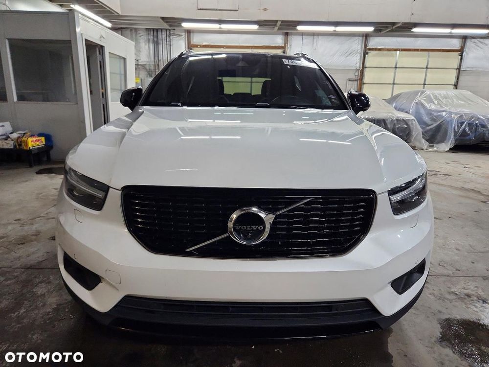 Volvo XC 40 T5 AWD R-Design - 5