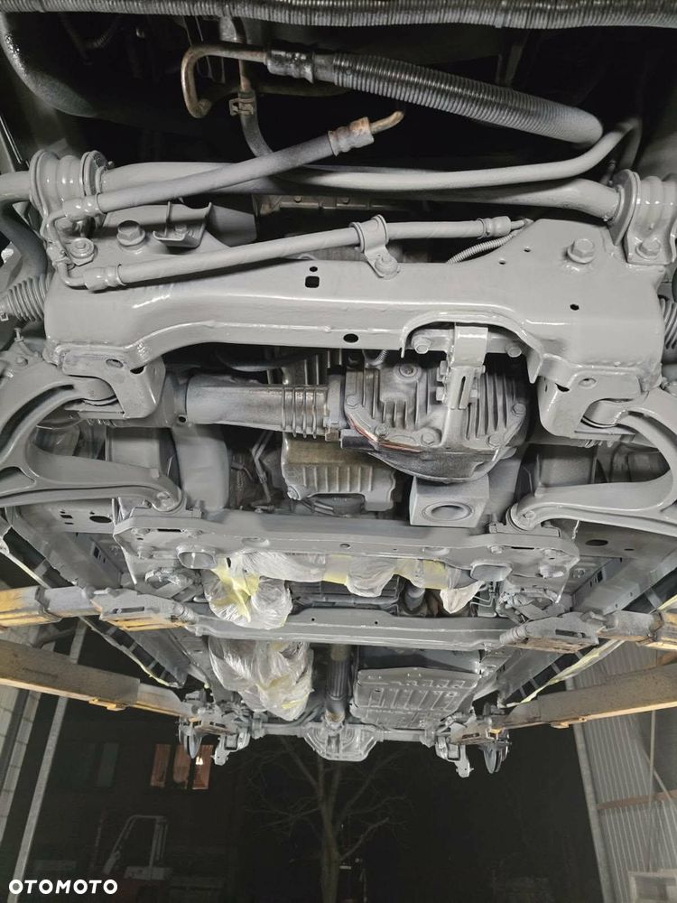 Jeep Grand Cherokee 5.7 V8 Overland - 23