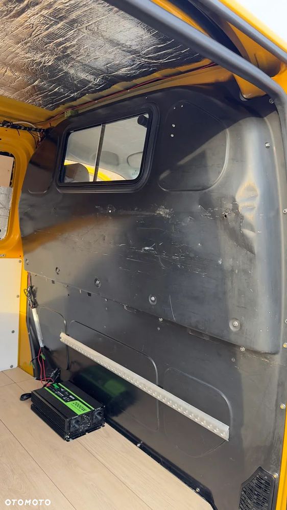 Volkswagen Transporter - 28