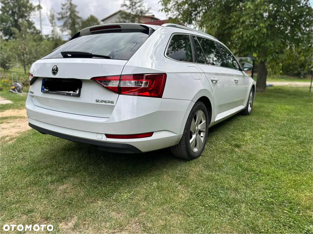 Skoda Superb 2.0 TDI Ambition - 7