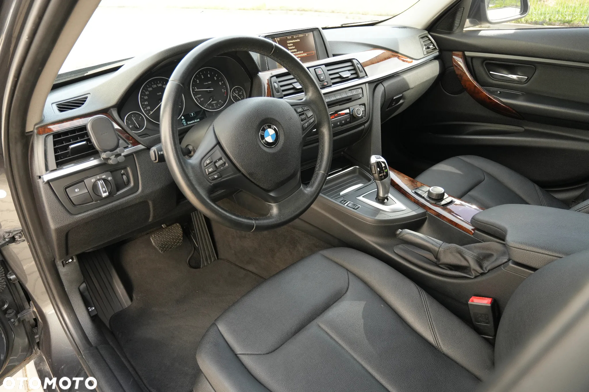 BMW Seria 3 320i Luxury Line - 21