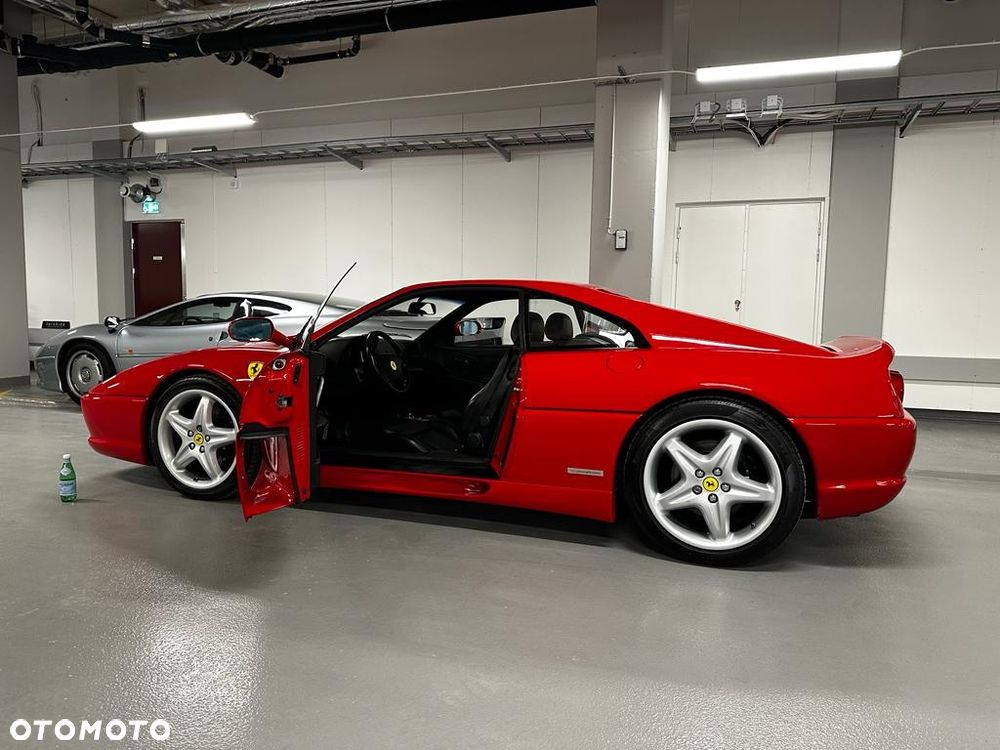 Ferrari F355 - 29