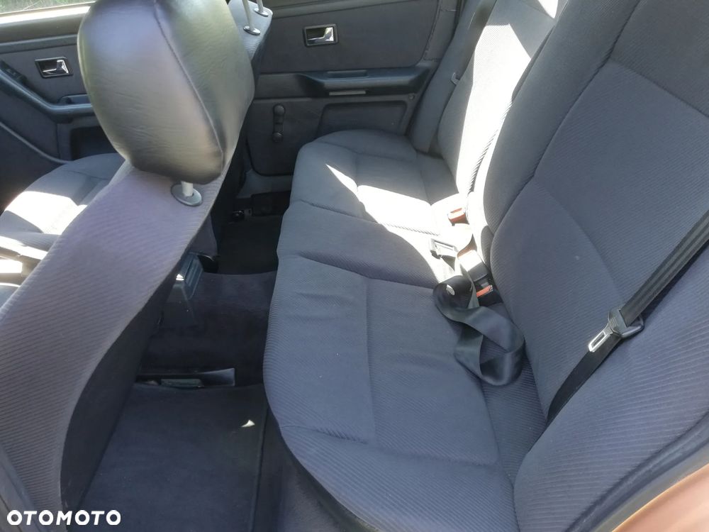 Audi 80 2.0 E - 12
