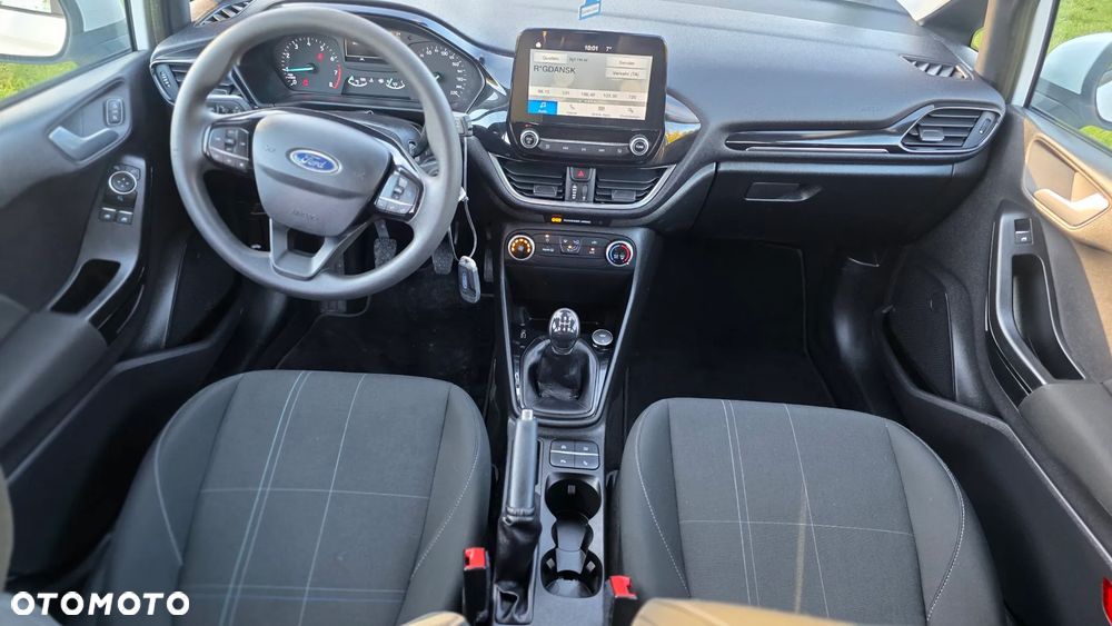 Ford Fiesta - 17