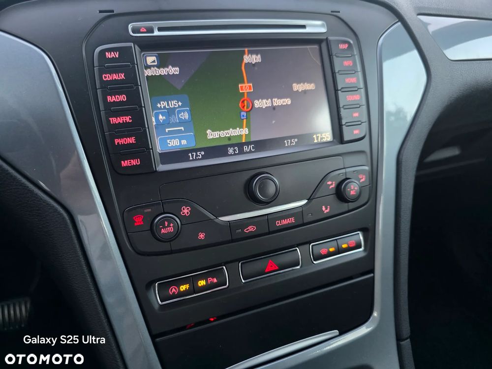 Ford Mondeo - 32
