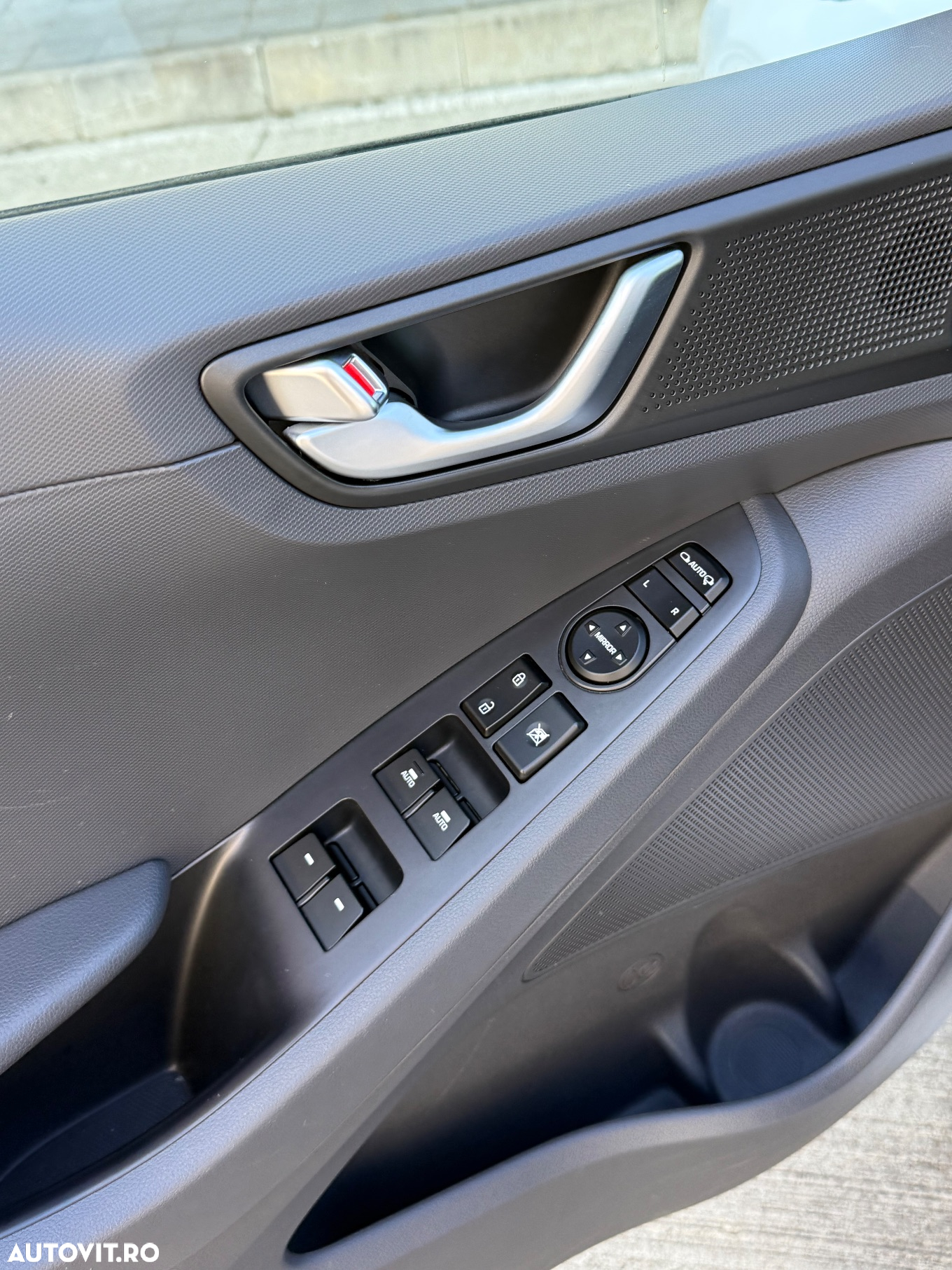 Hyundai IONIQ Hybrid 1.6 GDI Style - 13