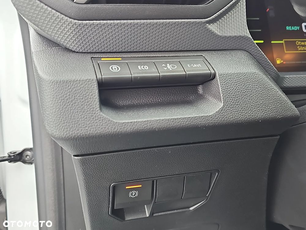 Dacia Duster 1.8 Full Hybrid 155 Journey MMT - 29