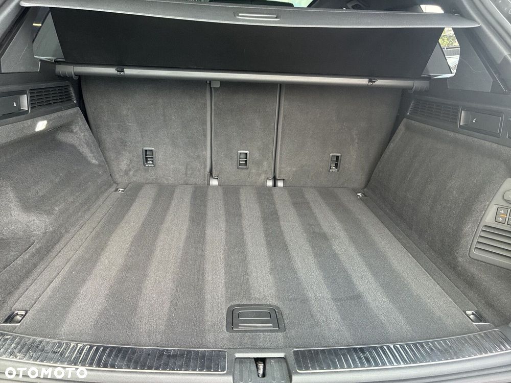 Volkswagen Touareg - 15