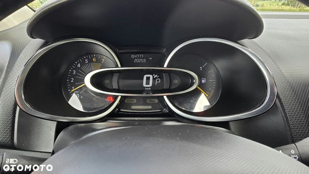 Renault Clio - 12