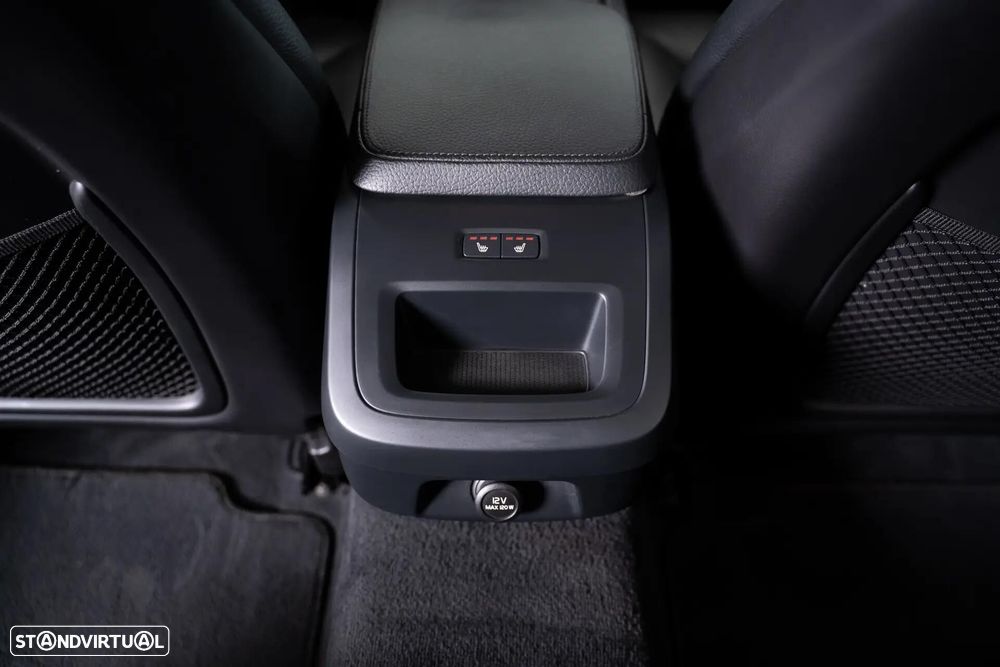Volvo S90 2.0 D4 Momentum Geartronic - 48