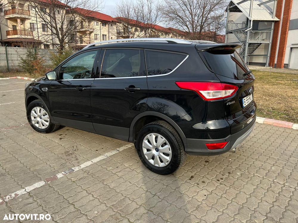 Ford Kuga 2.0 TDCi Powershift 4WD Titanium - 3