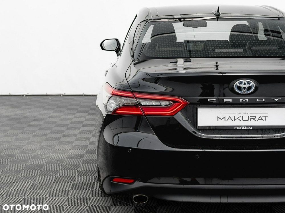 Toyota Camry - 11