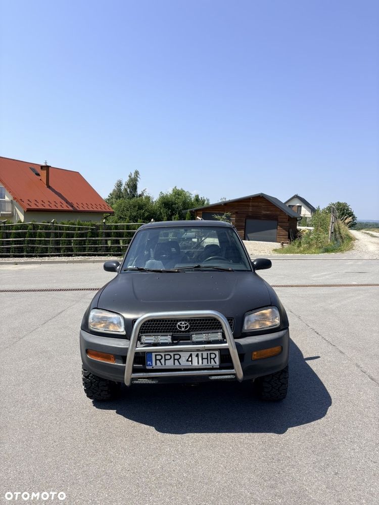Toyota RAV4 - 3