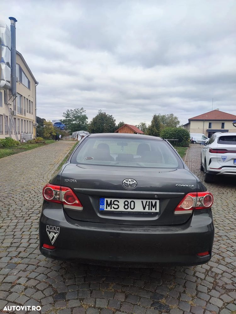 Toyota Corolla - 2
