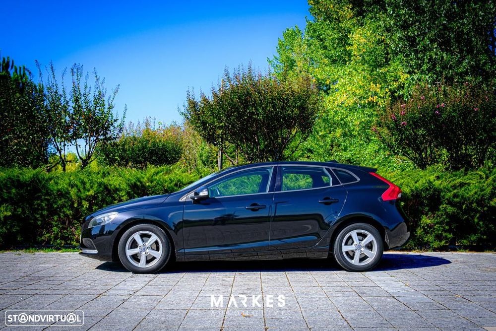 Volvo V40 1.6 D2 Momentum Eco - 4