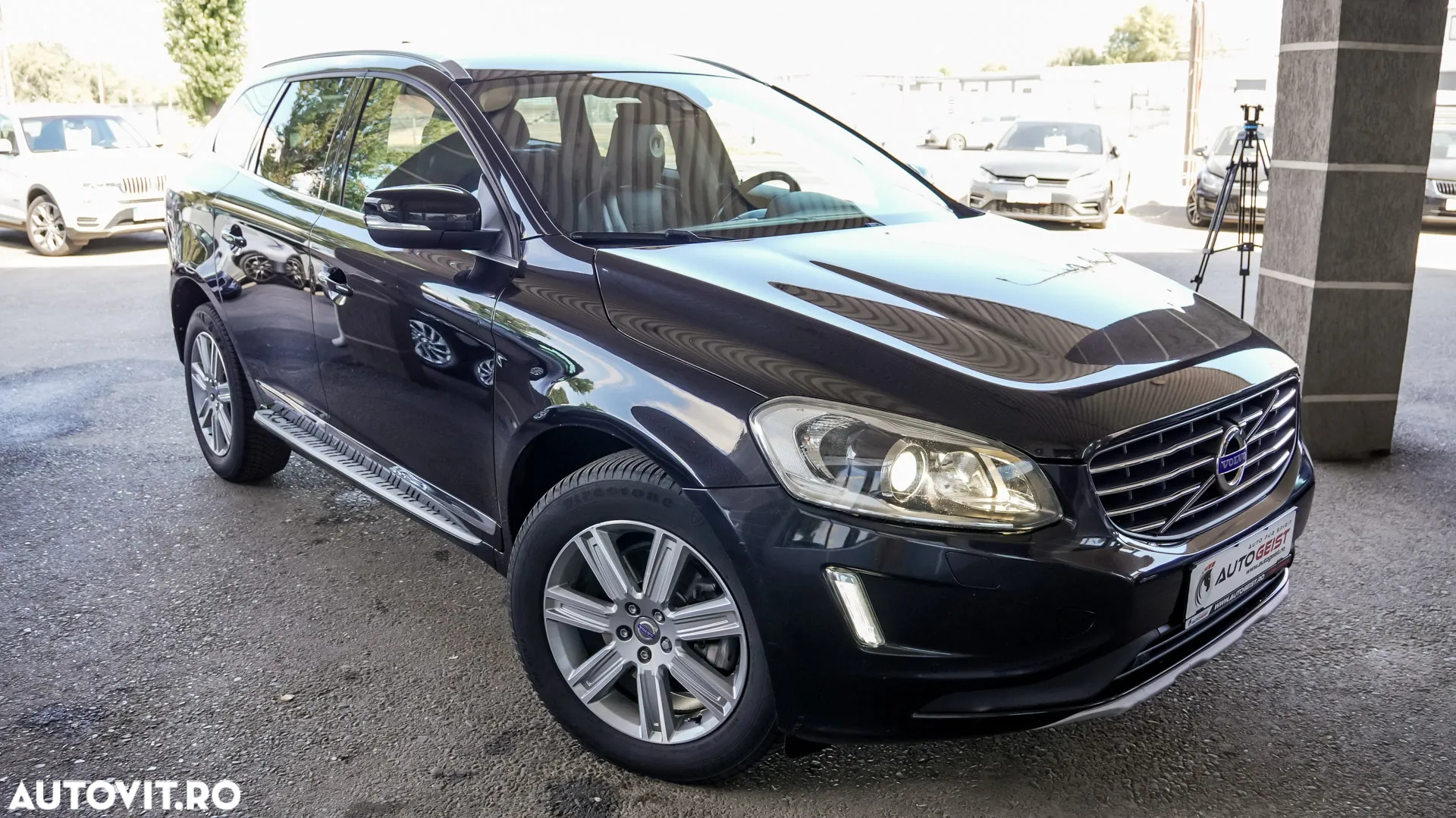 Volvo XC 60 D4 AWD Momentum - 28